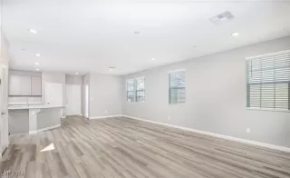 Photo #2: 2638410 Listing 