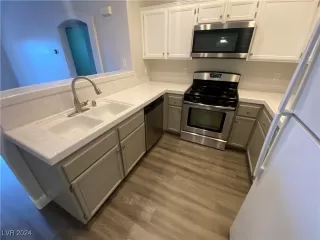 Photo #2: 2638443 Listing 