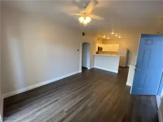 Photo #3: 2638443 Listing 