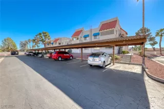 Photo #3: 2638455 Listing