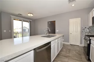 Photo #3: 2638459 Listing 
