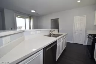 Photo #4: 2638464 Listing 