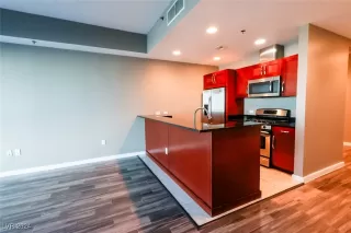 Photo #2: 2638537 Listing 