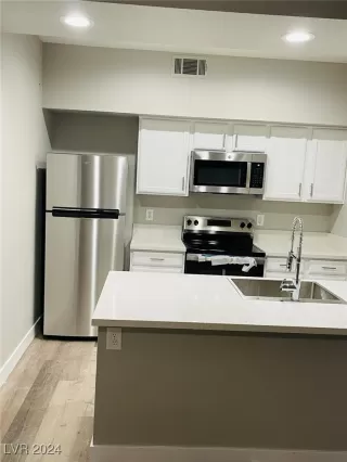 Photo #4: 2638552 Listing 