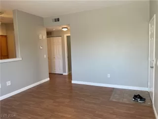 Photo #1: 2638584 Listing 