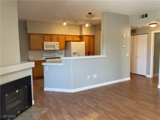 Photo #2: 2638584 Listing 