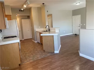 Photo #6: 2638584 Listing 