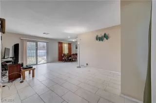 Photo #4: 2638585 Listing 