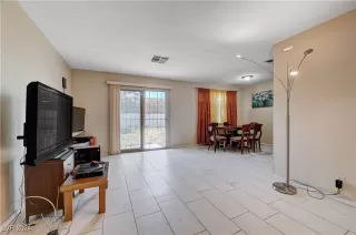 Photo #5: 2638585 Listing 