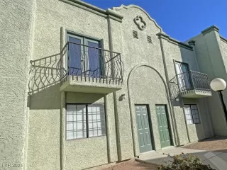 Photo #1: 2638592 Listing