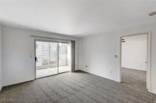 Photo #4: 2638622 Listing