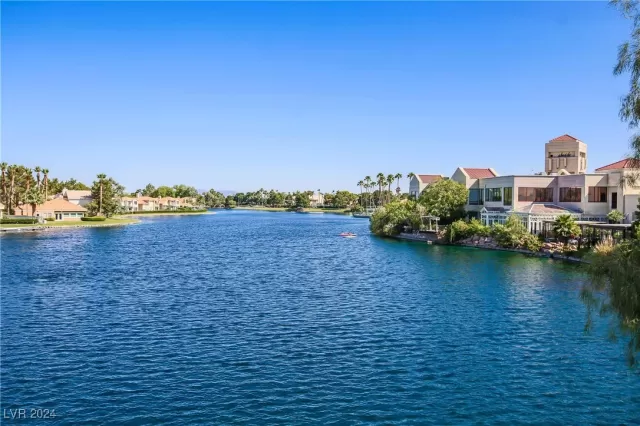 MLS: 2638669 Condo For Sale