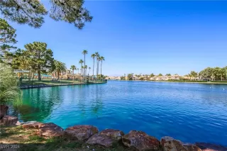 Photo #1: 2638669 Listing 