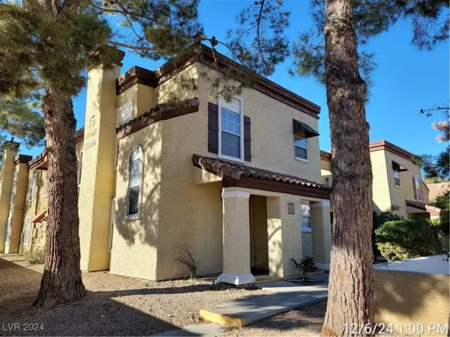 MLS: 2638679 Condo For Sale