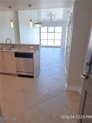 Photo #2: 2638681 Listing 