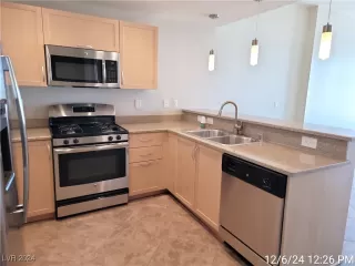 Photo #3: 2638681 Listing 