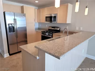 Photo #4: 2638681 Listing 