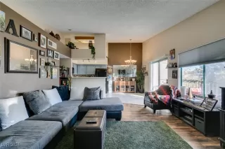 Photo #5: 2638716 Listing 