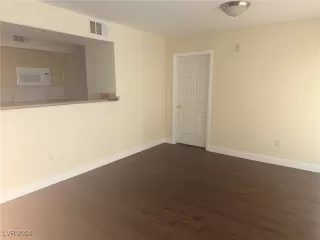 Photo #4: 2638719 Listing 