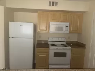 Photo #6: 2638719 Listing 