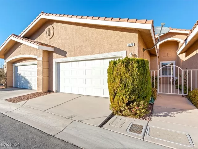 MLS: 2638743 Condo For Sale