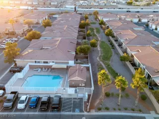 Photo #1: 2638743 Listing 