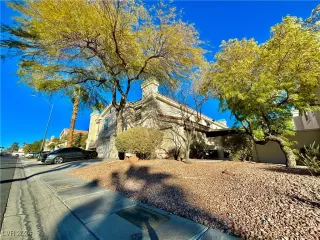 Photo #1: 2638763 Listing