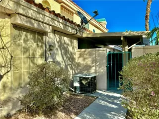 Photo #2: 2638763 Listing