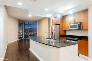 Photo #3: 2638785 Listing 