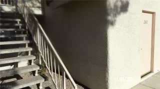 Photo #1: 2638787 Listing 