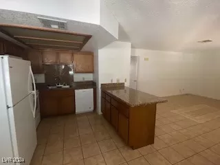 Photo #6: 2638787 Listing 