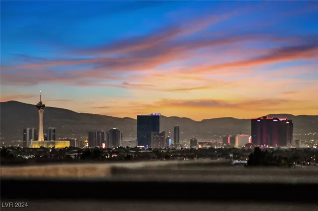 MLS: 2638796 Condo For Sale