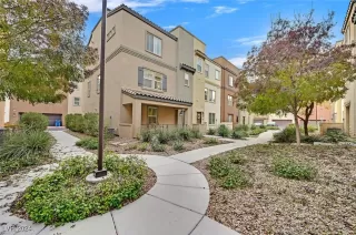 Photo #2: 2638796 Listing