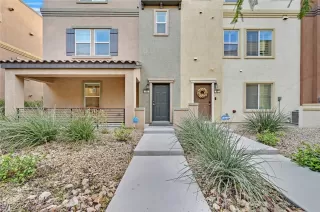 Photo #3: 2638796 Listing