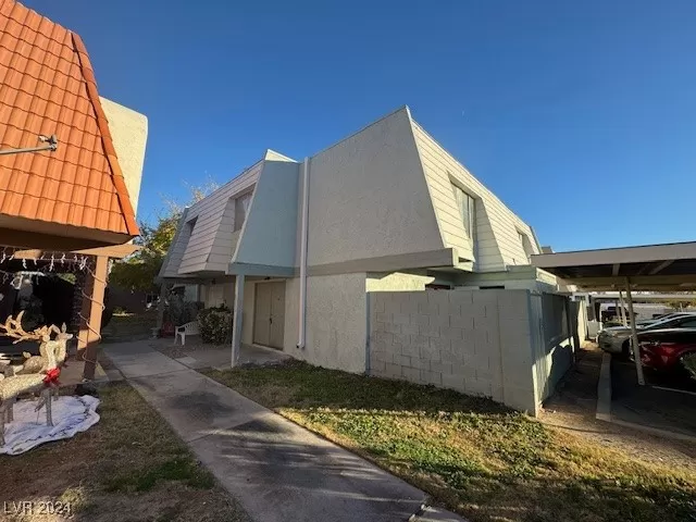 MLS: 2638799 Condo For Sale