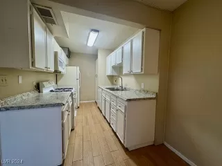 Photo #5: 2638799 Listing 