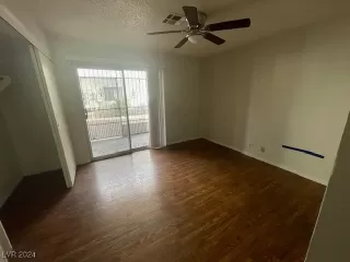 Photo #6: 2638806 Listing