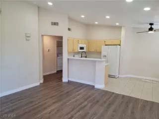 Photo #4: 2638824 Listing 