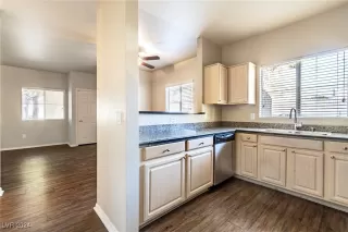 Photo #3: 2638828 Listing