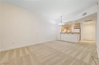 Photo #1: 2638840 Listing 