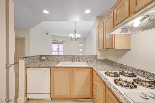 Photo #4: 2638840 Listing 