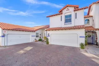 Photo #2: 2638859 Listing