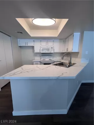 Photo #1: 2638865 Listing 