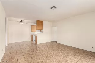 Photo #4: 2638879 Listing 