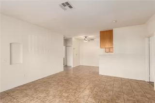 Photo #5: 2638879 Listing 