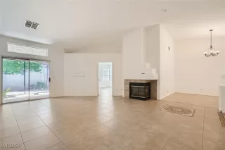 Photo #5: 2638892 Listing 