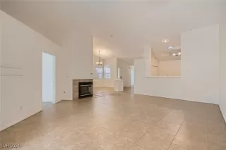 Photo #6: 2638892 Listing 