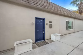 Photo #2: 2638908 Listing