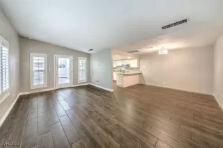 Photo #3: 2638908 Listing