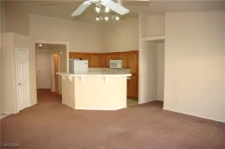 Photo #4: 2638922 Listing